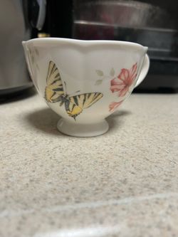 Lenox dinnerware set