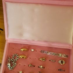 Jewlery Box 📦 Full Of  Costume Jewelry For $60 Buy And I Will Throw In 2 Pairs Of Pearl Necklaces 