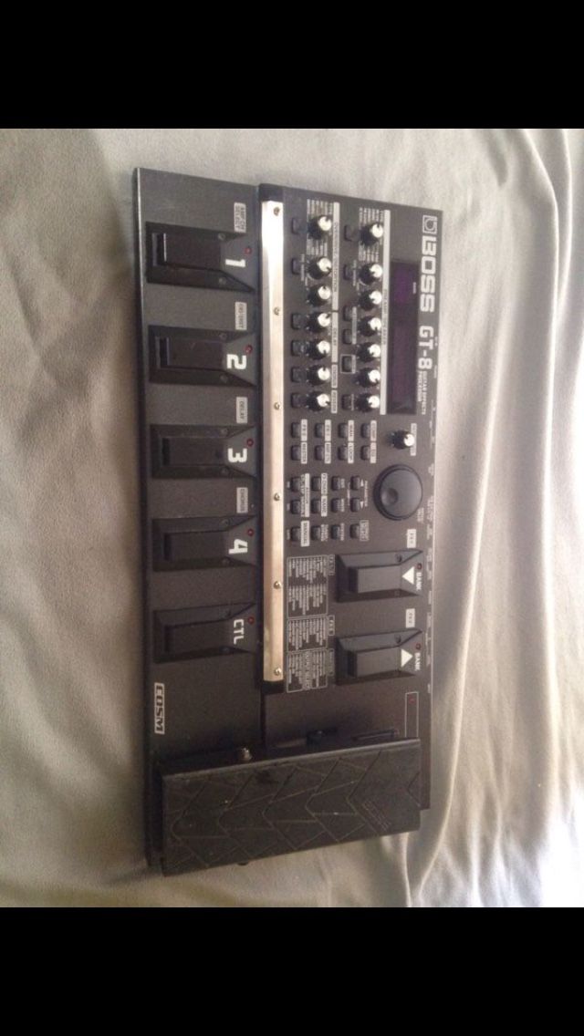Boss Gt8 effects pedal
