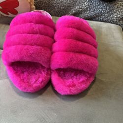 Ugg Slides Women/ Kids Sizes 8.5 And 6