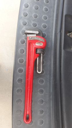 New ridgid pipe wrench 18"