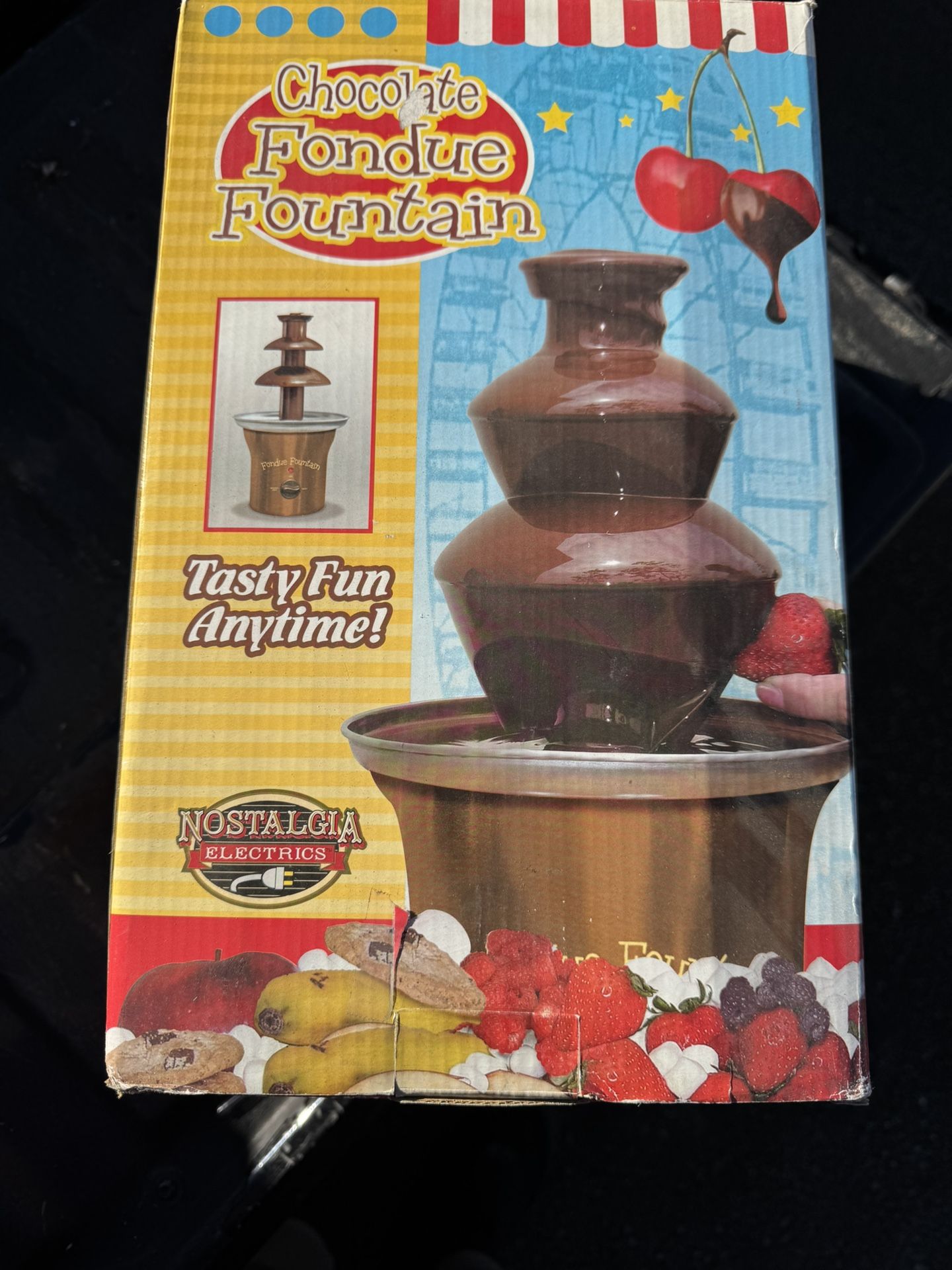 Chocolate Fondue Fountain. New in box