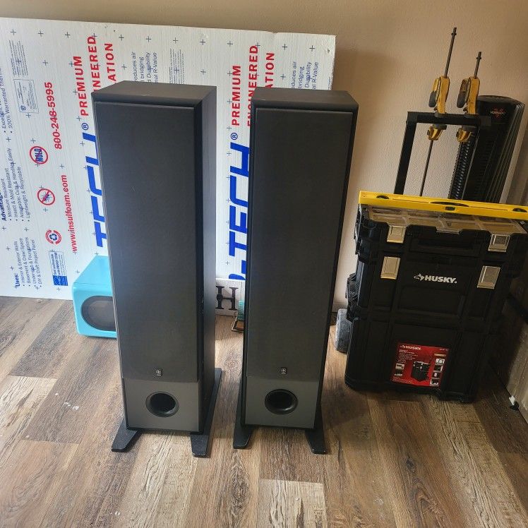 yamaha ns a200xt Floor Standing Speakers for Sale in Federal Way, WA
