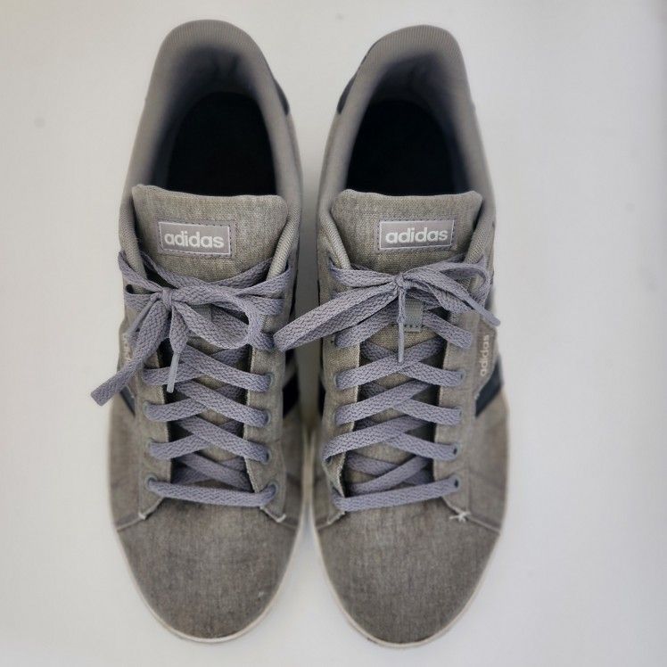 Mens Adidas 3.0 sneaker used