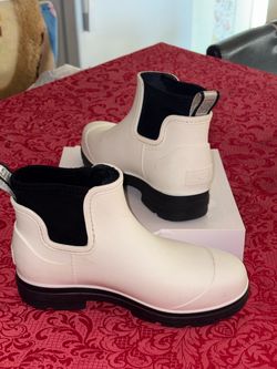 UGG Chelsea Rain Boots White and Black