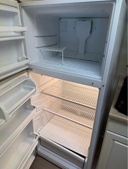 Refrigerator household fridge freezer (free local delivery) $300 firm