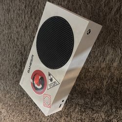 Xbox series s (with broken hdmi port)