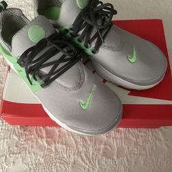 Nike Prestos