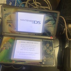 Nintendo DS With 30 Games And All Cords