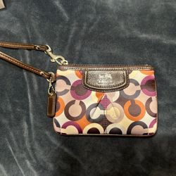 NWOT Coach Wristlet 