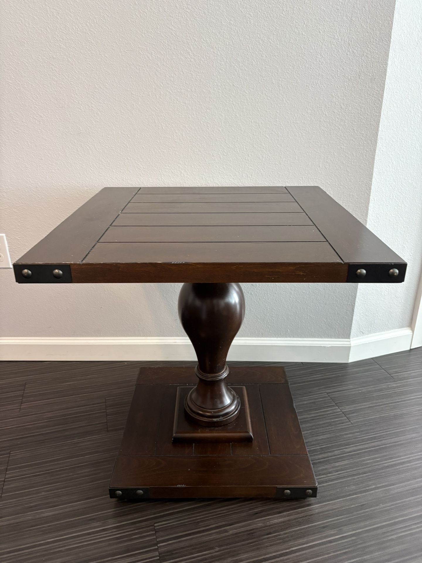 Accent/side Tables