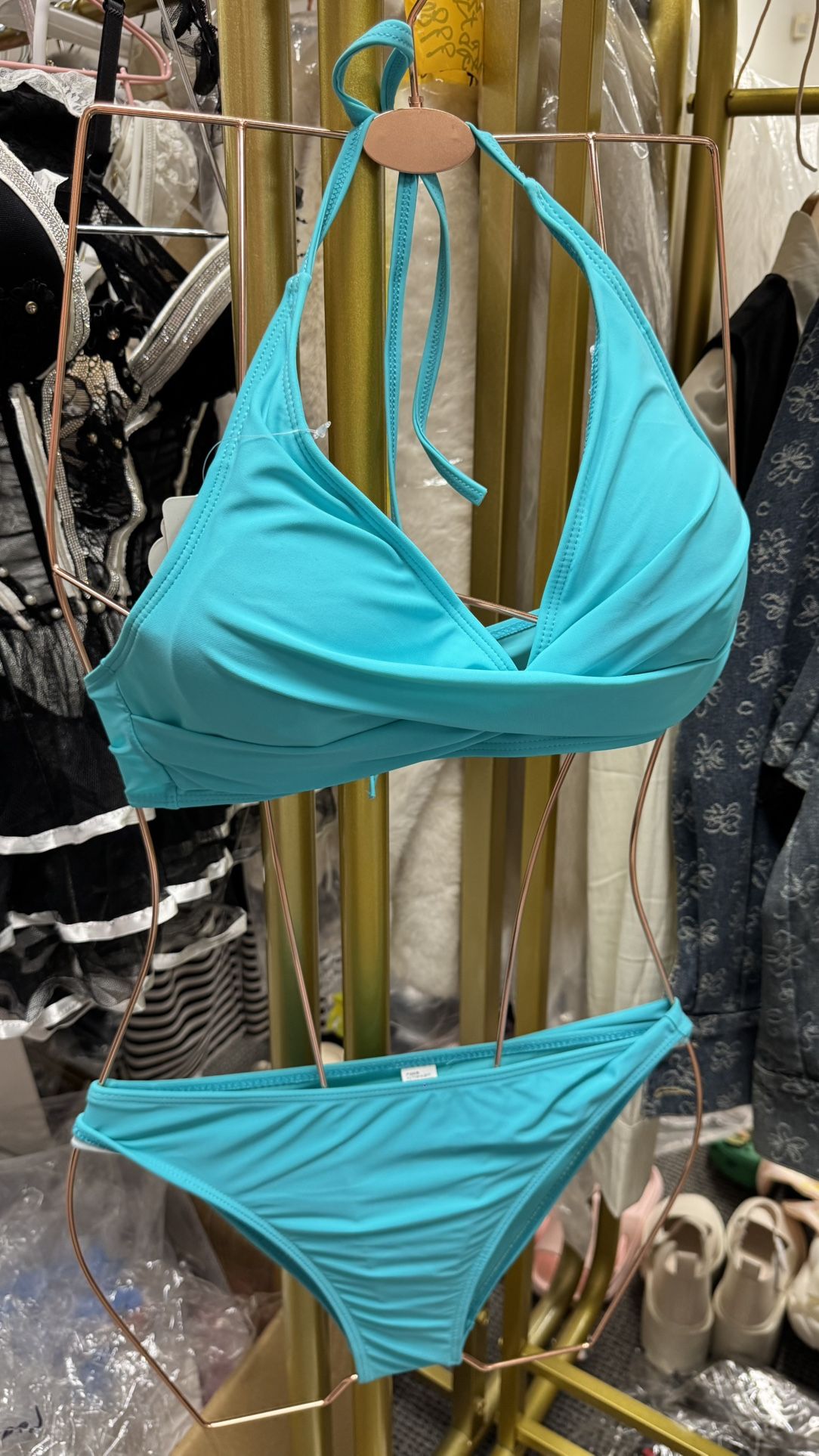 Bathing Suit/ Traje De Baño 