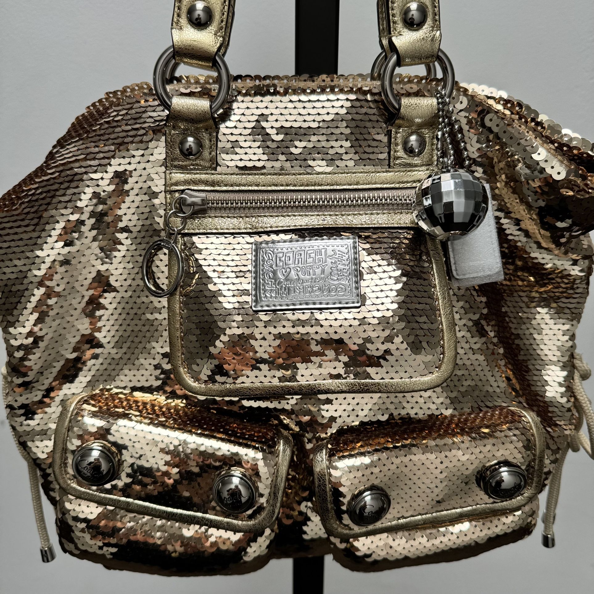NWT - COACH POPPY SEQUINS SPOTLIGHT GOLD 15383 for Sale in
