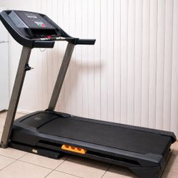 Gold’s Gym Trainer 410 Treadmill - DELIVERY AVAILABLE