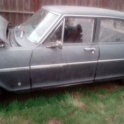1963 Chevy Nova 6 Cylinder Moter Runs Good 4 Door 3500$