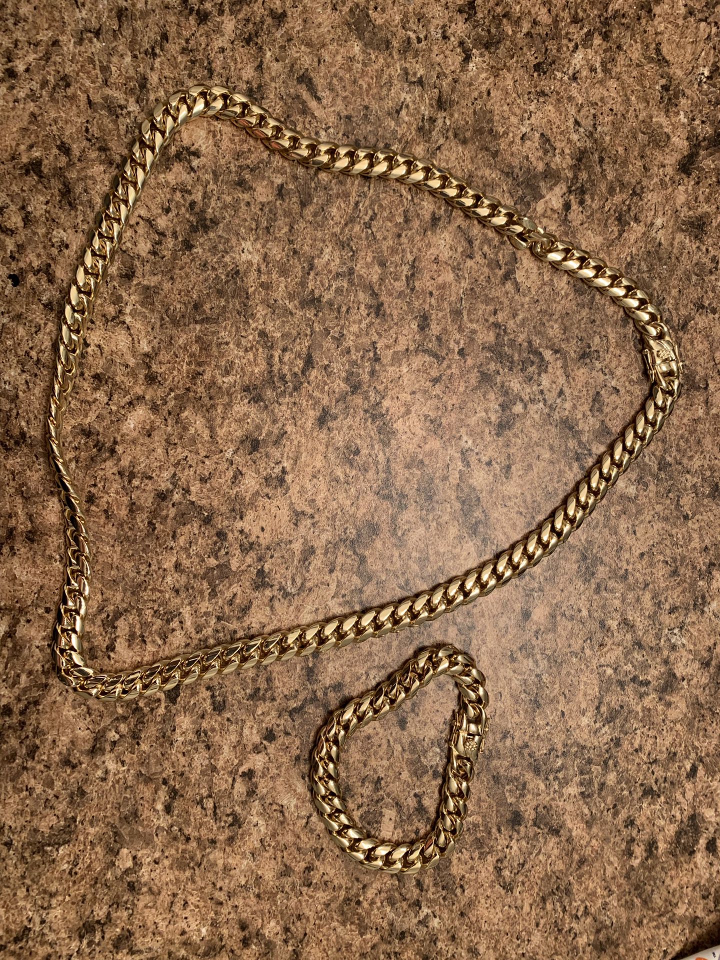 Gold chain gold bracelet set