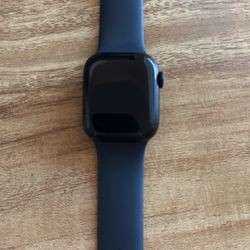 Apple Watch Series 7 (41mm)