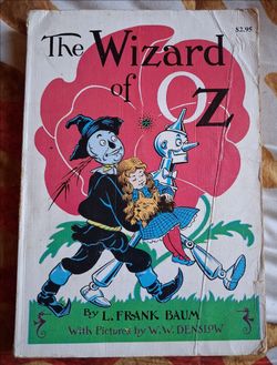 The Wizard of Oz by L. Frank Baum Paperback