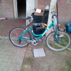 Used In Very Good Condition Diamond Back Mountain Bike