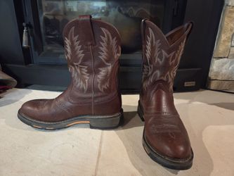 Ariat work boots men's 10.5 D ASTMF2892-18 EH