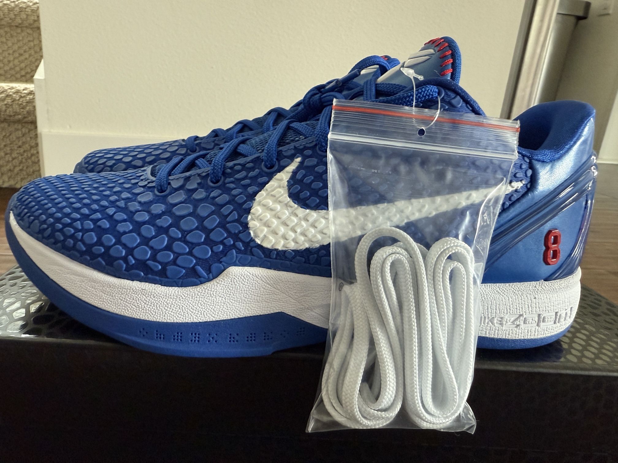 Kobe 6 dodgers Sz 10.5