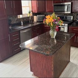 (Authentic Wood) Kitchen cabinets