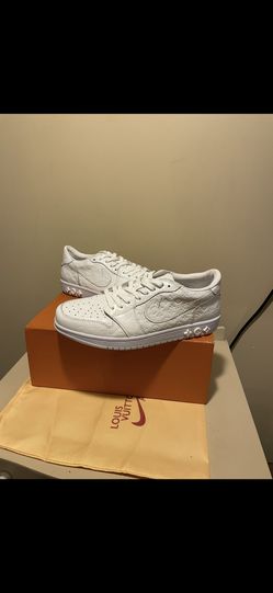 Men’s Luxury LV Embossed Sneakers