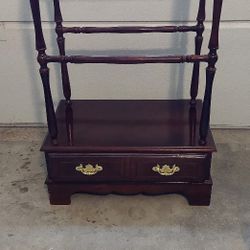 Like New Quilt Rack Cherry Wood