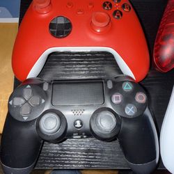 Xbox 1 And PS4 Controllers 