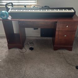 Free Desk- Must Pick Up By 10/27