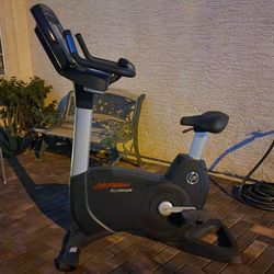 Life Fitness 95C Inspire Life Cycle Upright Bike