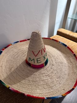 🇲🇽 Large Traditional Mexican Sombrero – $30