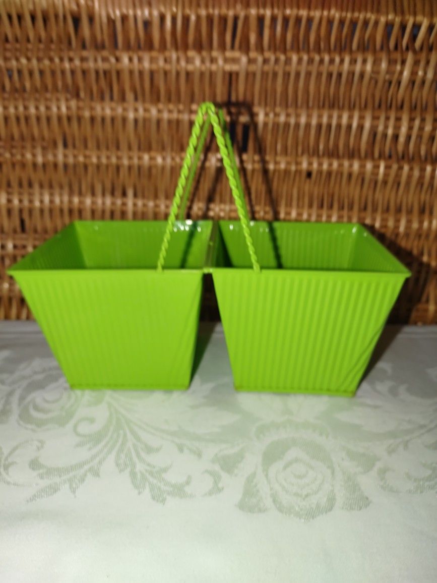 GREEN SQUARE DOUBLE METAL FLOWER POTS