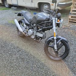 2002 Ducati Monster 620 dark ie