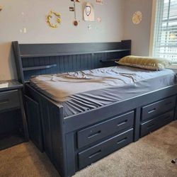 Kids Twin Bed And Furniture 
