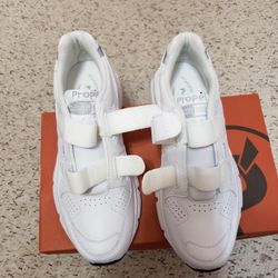 brand new women's shoes in white never worn