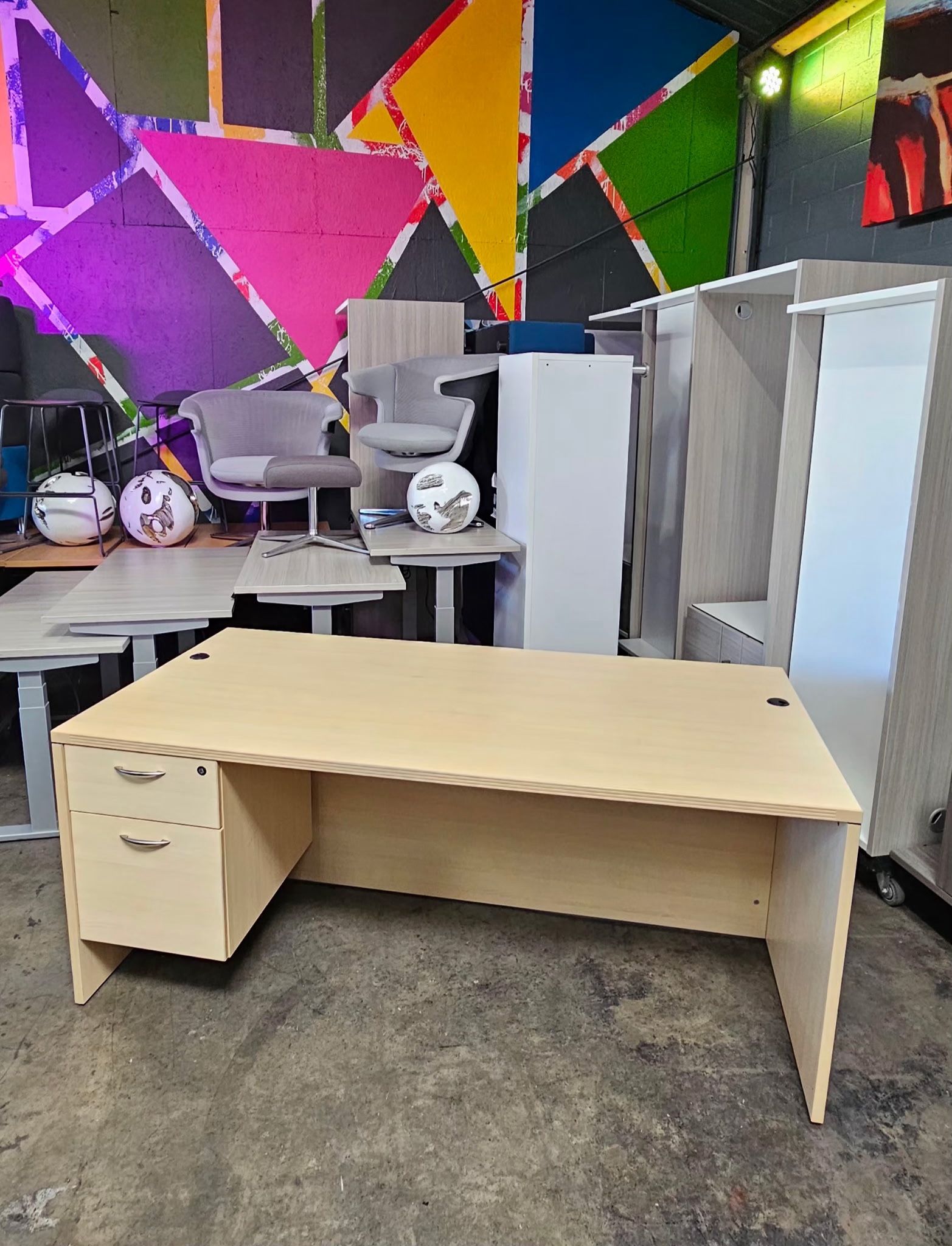 Light Maple Single Pedestal Desks