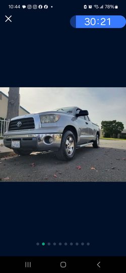 Toyota Tundra Pickup Truck Silver