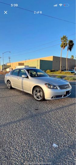 Infiniti M35 Silver 4-Door Sedan