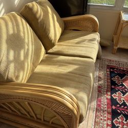 Wicker Love Seat/twin Size Sleeper