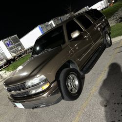 2003 Chevrolet Suburban LT