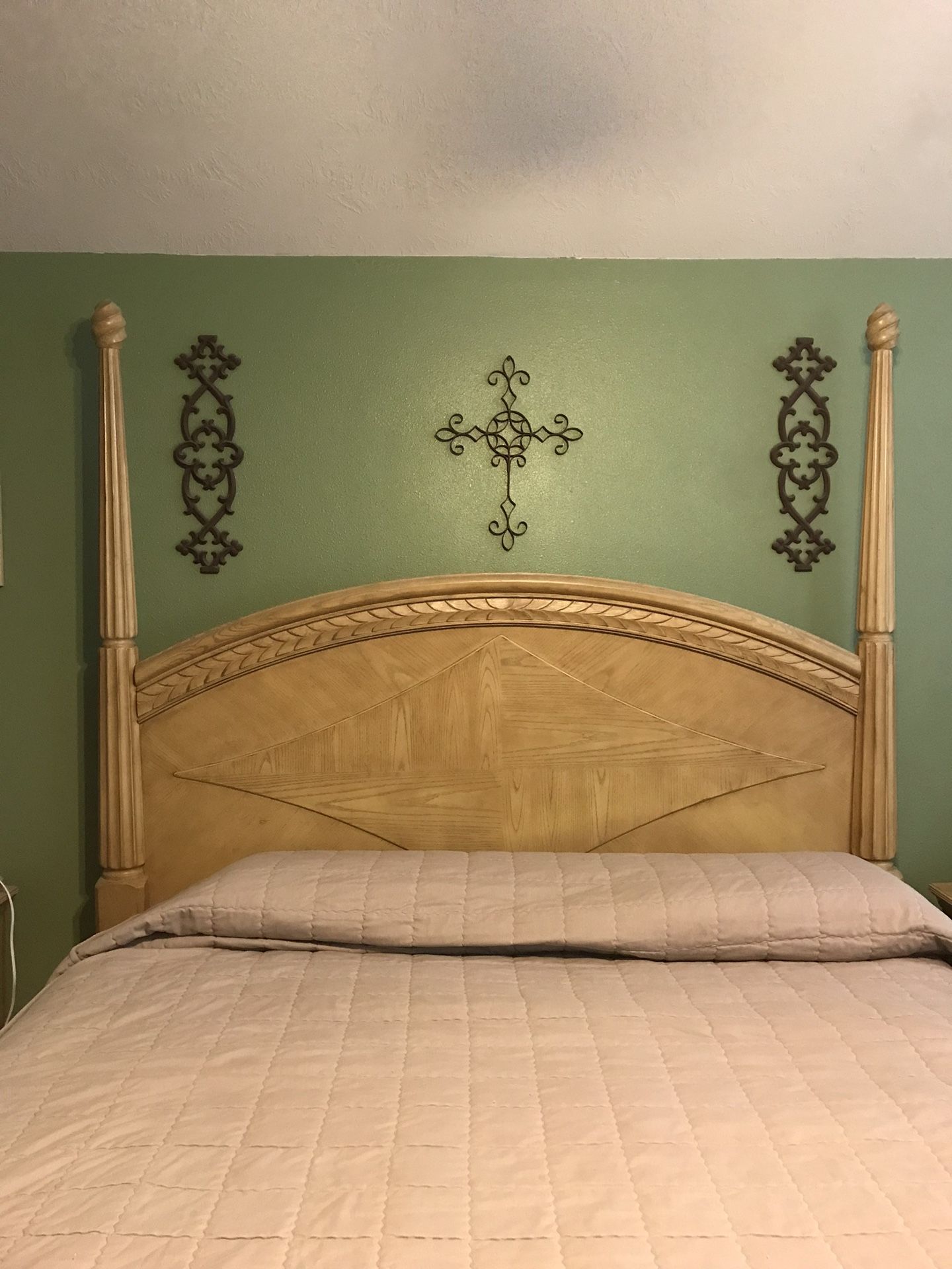 King bed frame