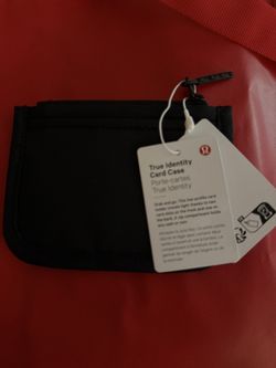 Lululemon true identity card case