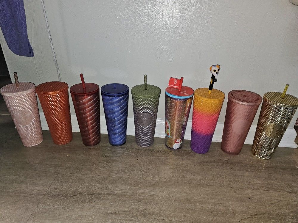 Lot- 36 Starbucks Cups