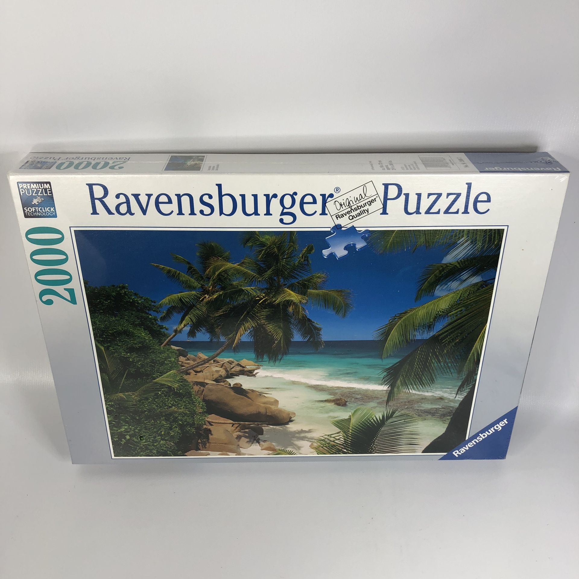 Ravensburger Puzzle 2000 Piece Beach Palm Tree Ocean No 81 3667 - Germany