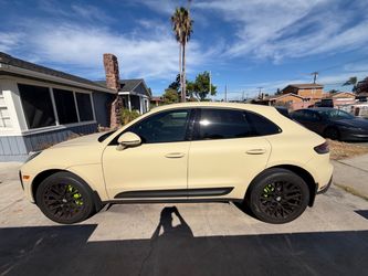 Macan Spyder RS Rims 20” with tires