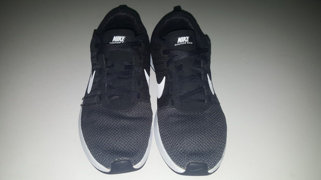 Nike Dualtone Racer "size 8.5 Women"