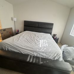 Queen Size Bed 