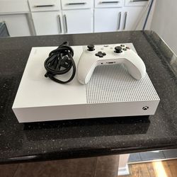 Xbox One S with Controller 1TB 