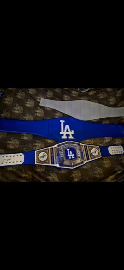 Kike Hernandez Authenticated Signed WWE LA Dodgers Championship Belt - Fanatics Genuine MLB Merch